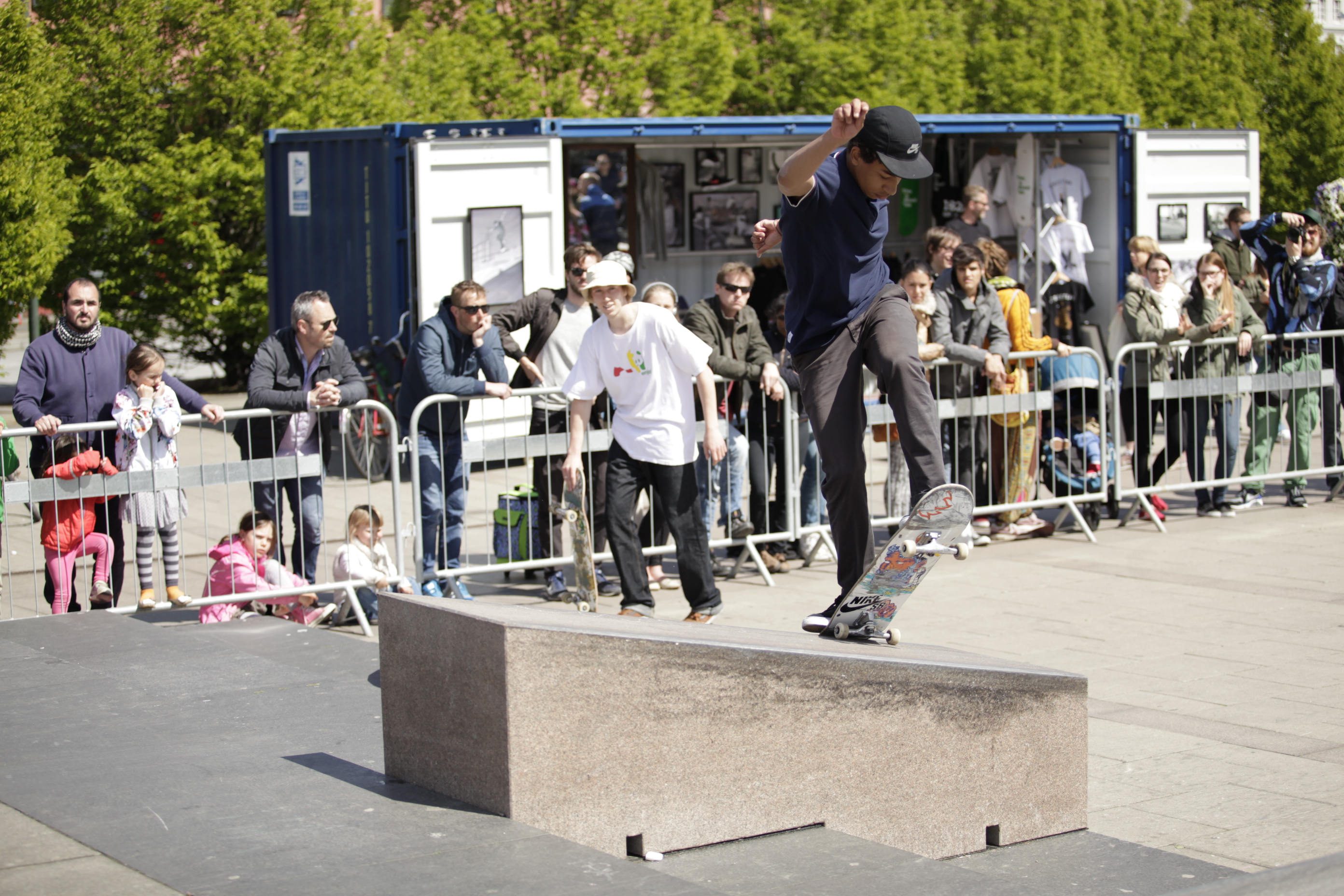 David Jakinda - frontside bluntslide