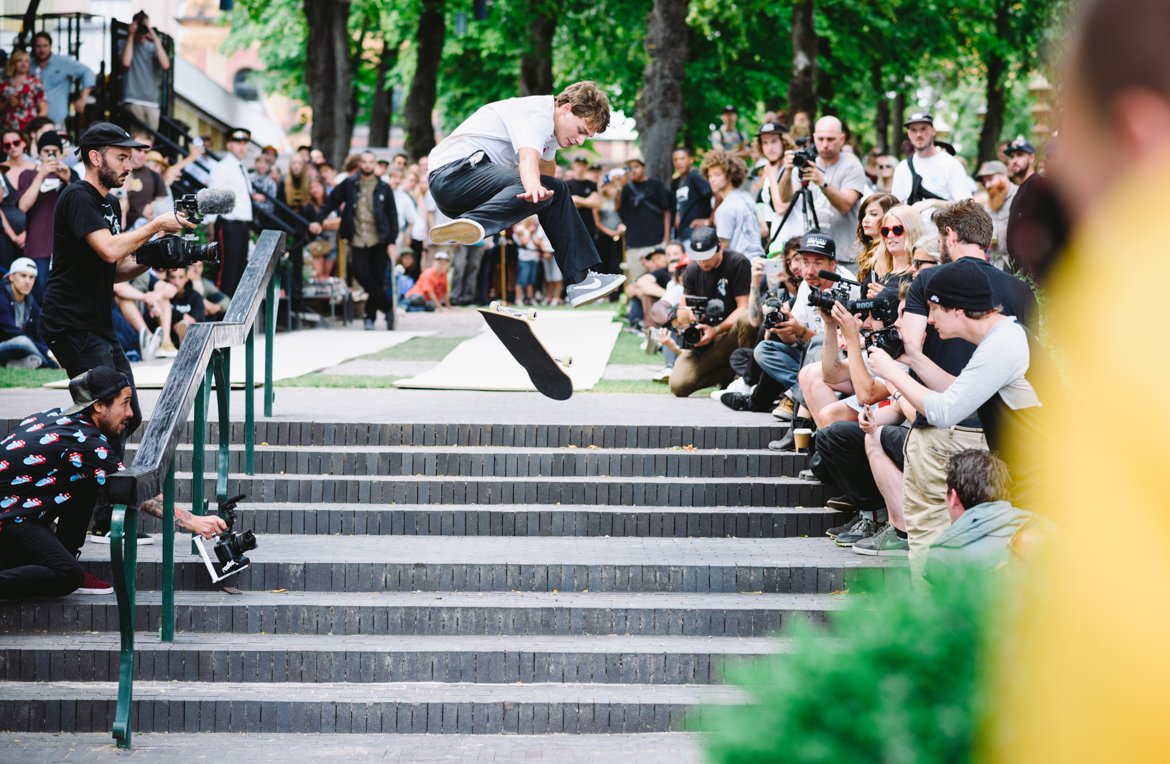 Yoshi Tanenbaum - lazer flip