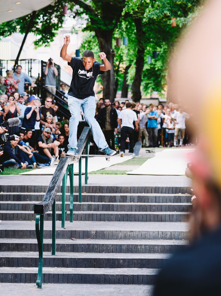 Ishod Wair - noseslide