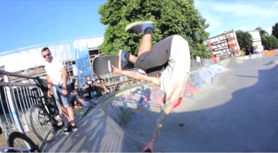 Jono Coote - one foot invert