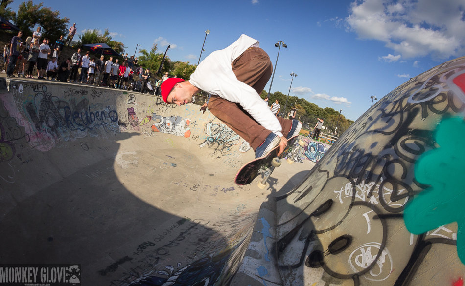 Alex Hallford - wallride/melon grab