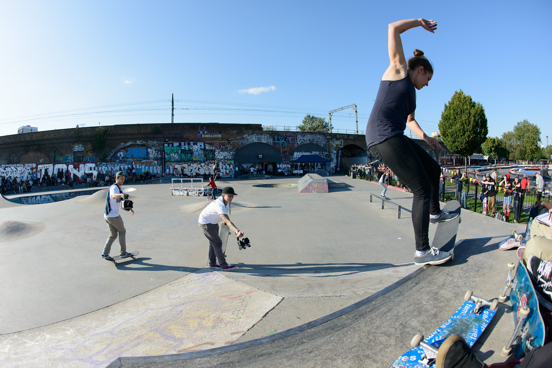 Camilla Mullins - frontside 5-0