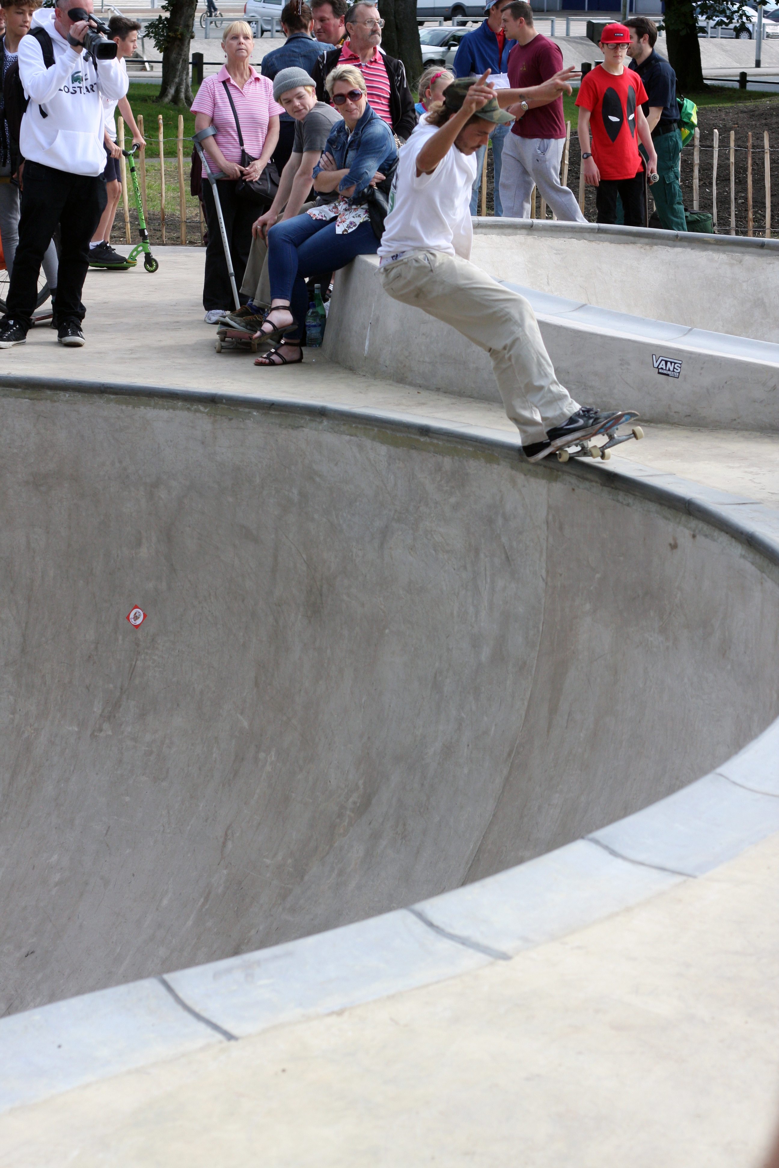 Sox - frontside grind