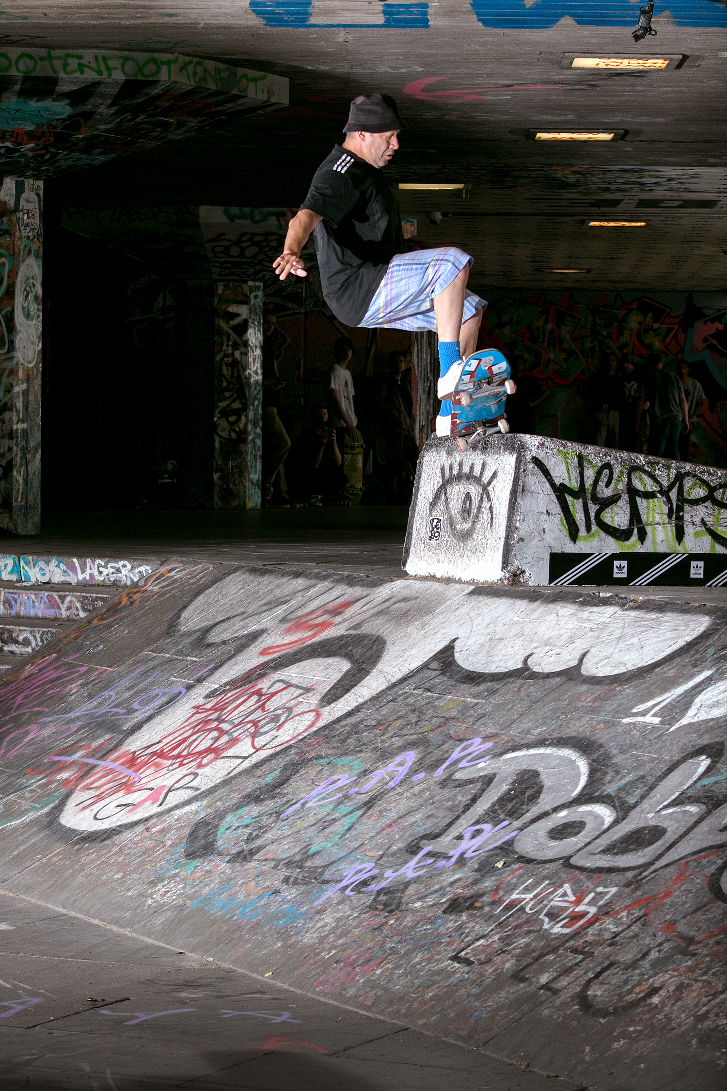 Mark Gonzales - frontside pivot