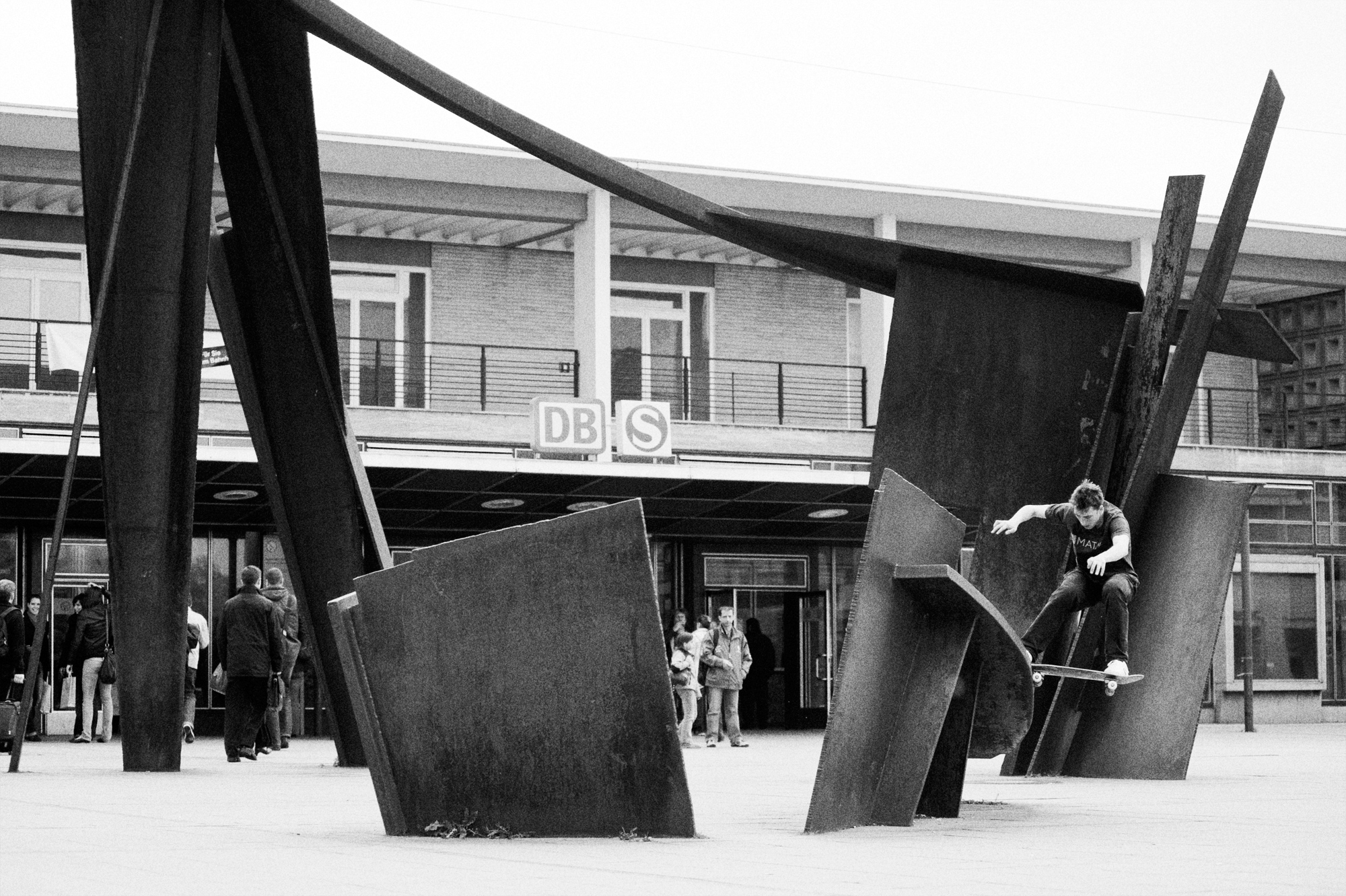 Rory Milanes - switch front tail