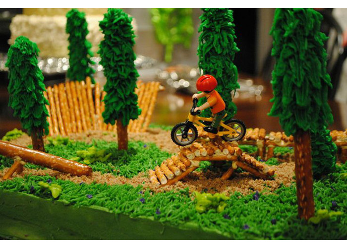 bicycle themed cakes