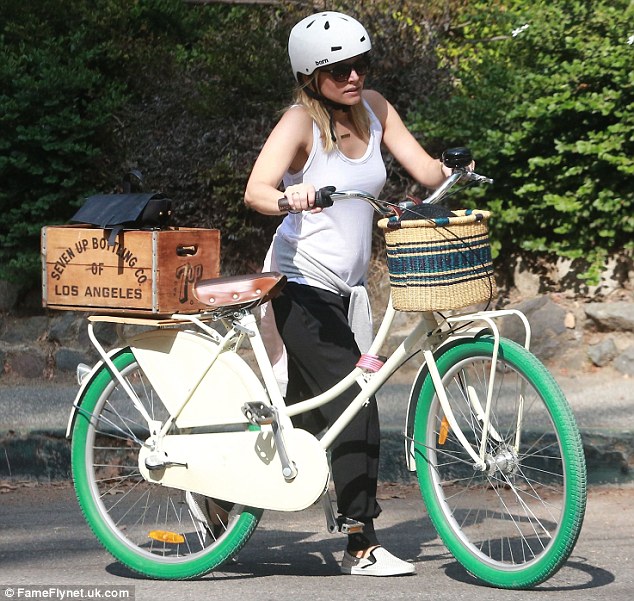 kristen bell cycling while pregnant