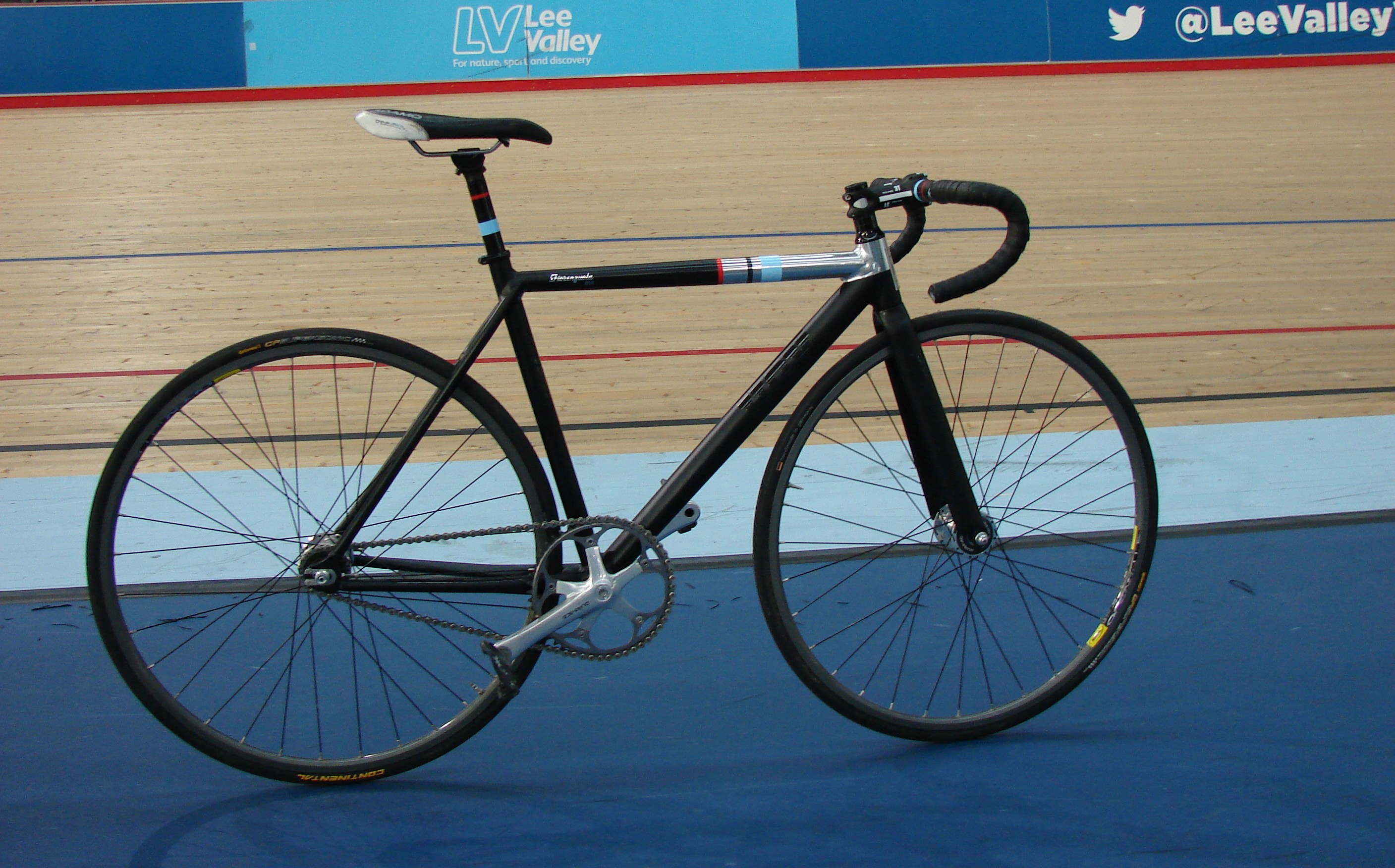 Review: HOY Fiorenzuola 002 Track Bike - Total Women Review: HOY Fiorenzuola 002 Track Bike - Total Women
