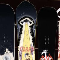 dinosaurs-will-die-snowboards-2017-2018-ispo-opener