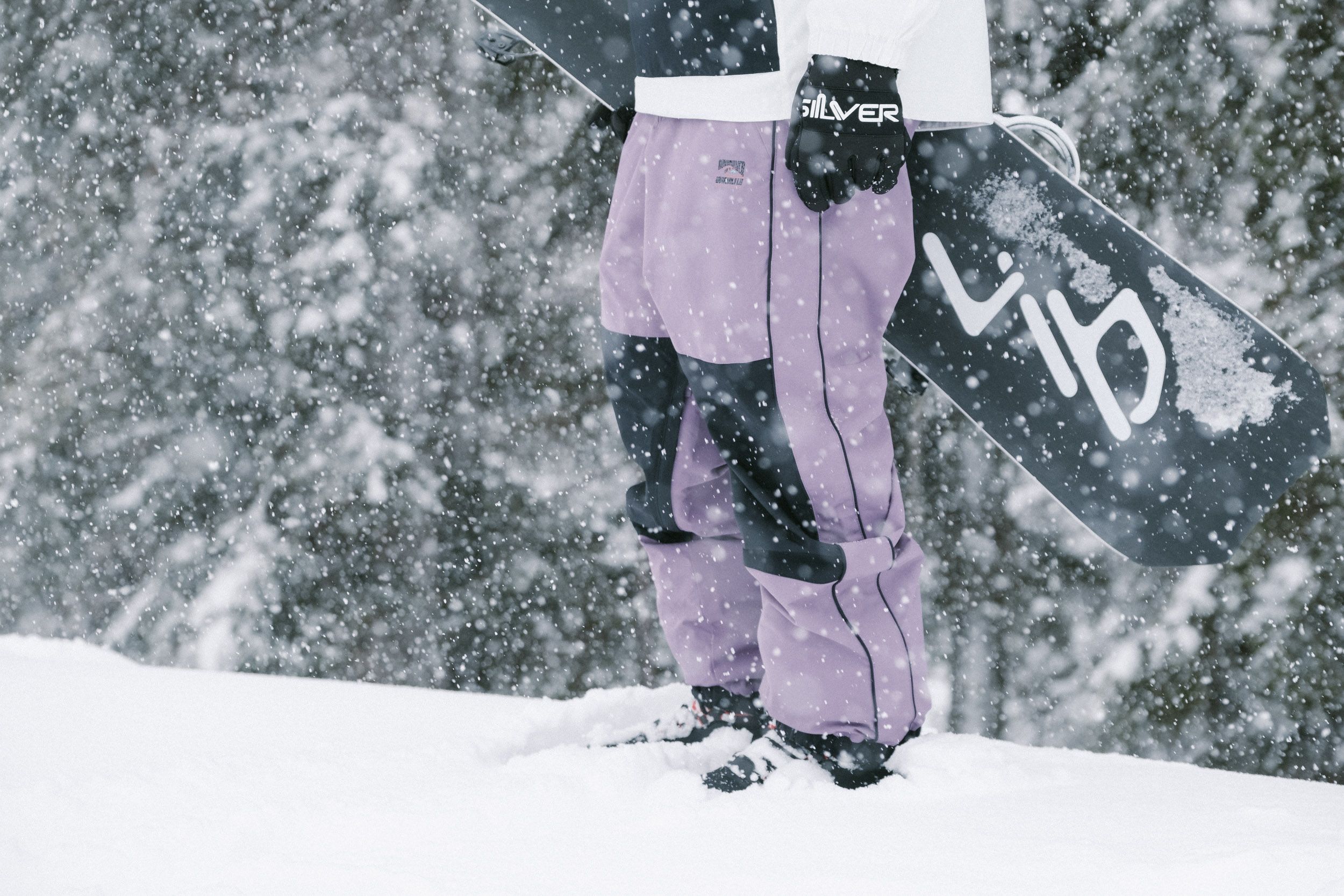 Best Snowboard Pants For 2022-2023 - Whitelines Snow