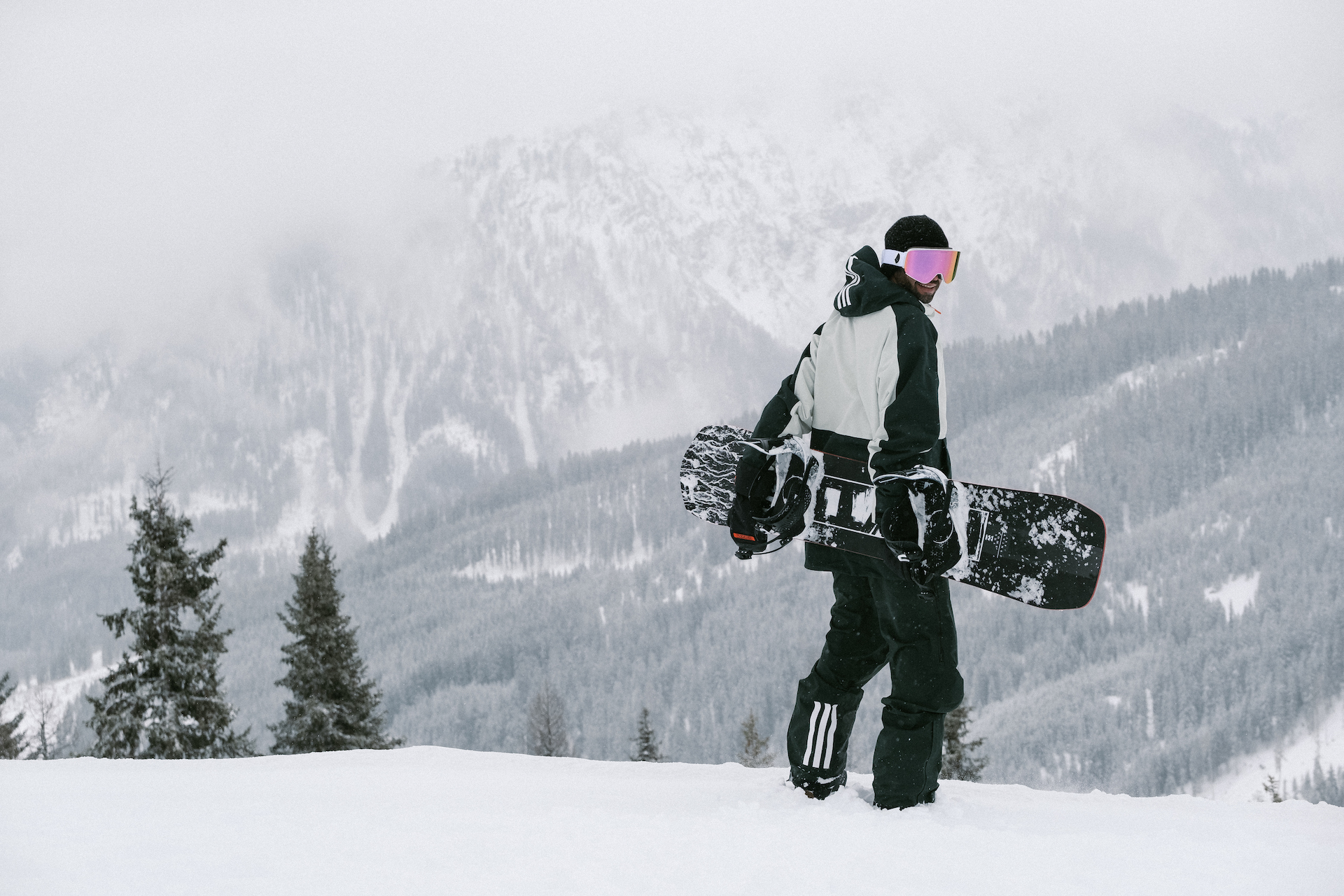 Buyers Guide 2022/23 - Whitelines Snowboarding
