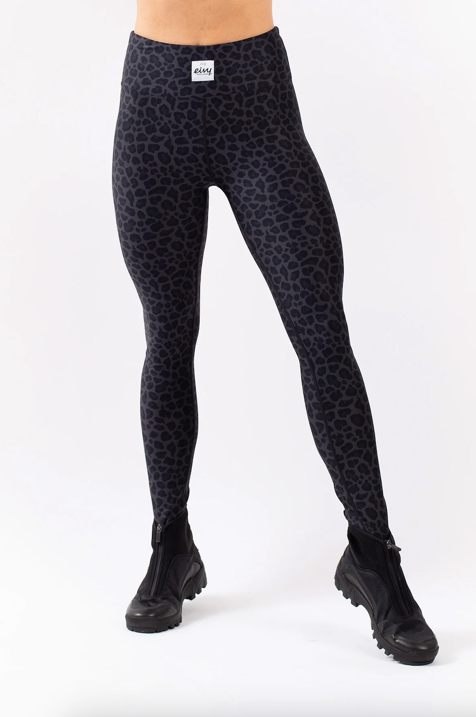 Eivy Icecold base layer legging in leopard