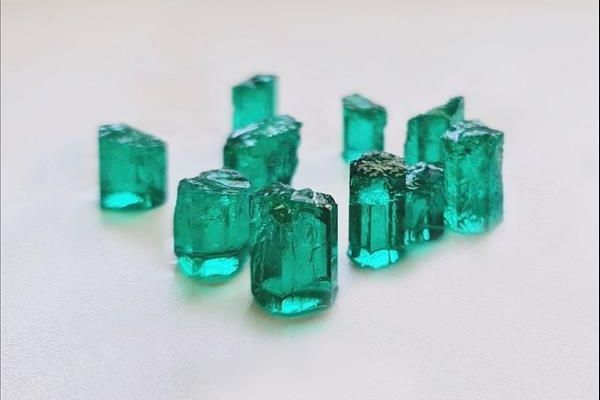 FURA Auctions the Largest Quantity of Rough Emeralds in Many Years