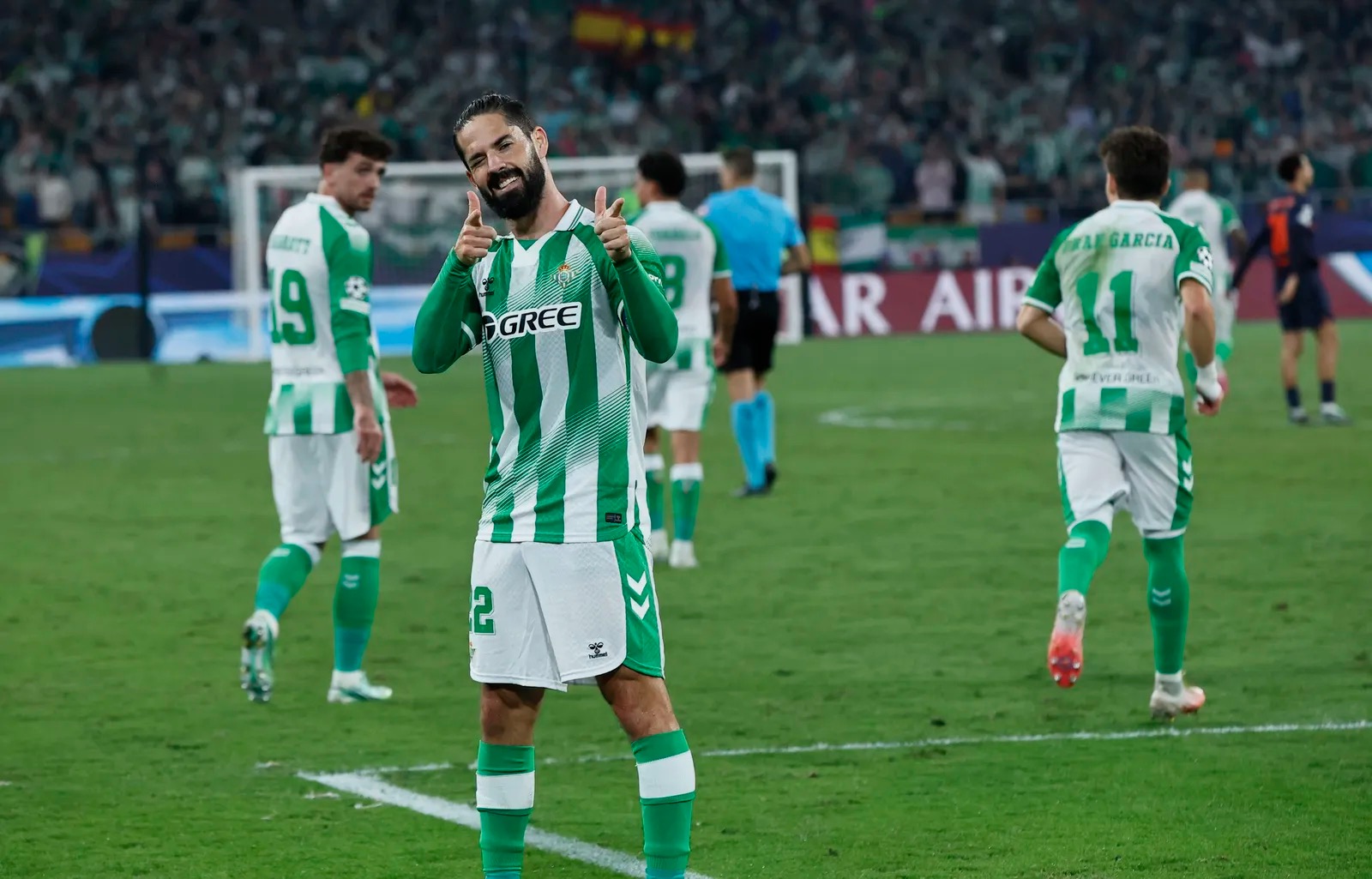 Isco no solo marca penaltis: sostiene al Betis cuando el partido se atasca