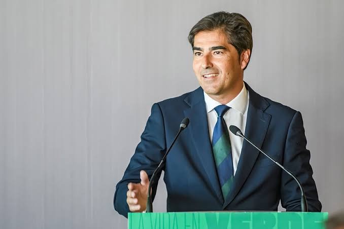 La escasez presupuestaria del Real Betis complica su plan de fichajes