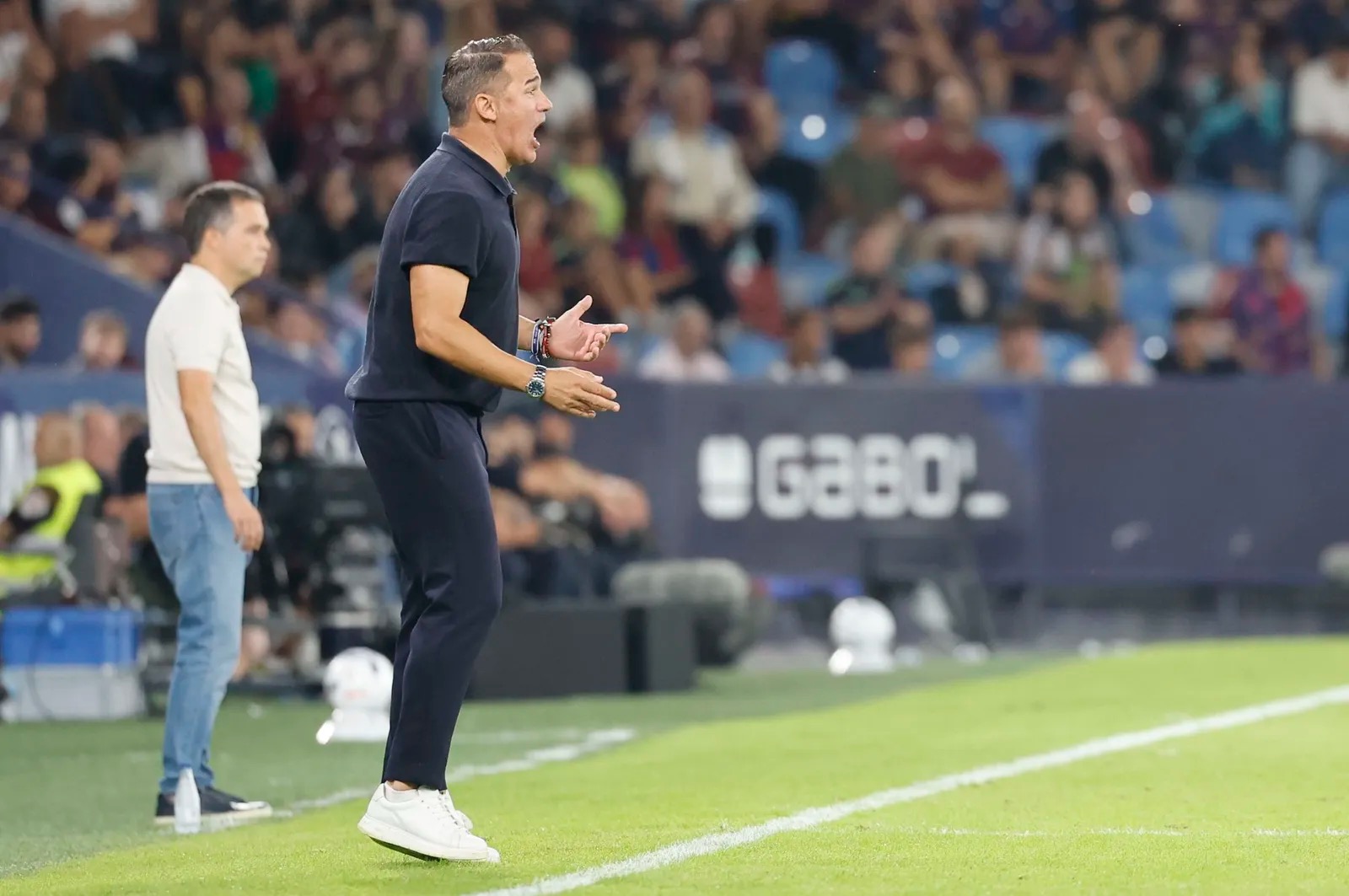 El Sevilla deja escapar dos veces la victoria y empata 3-3 en el Levante