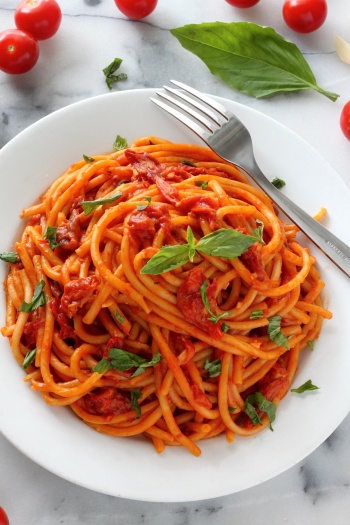 recipe for Tomato Basil Pasta with Red Wine Sauce