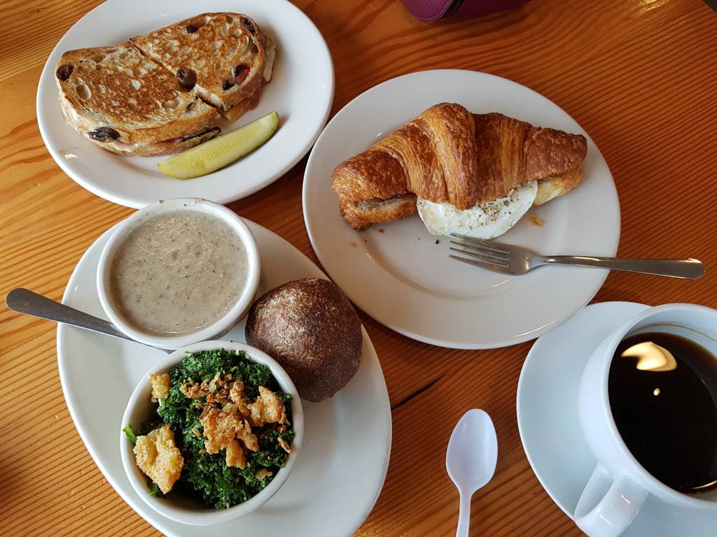 Meal photo: Croissant Sandwich
