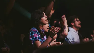 Singing Sends Lovers of Christ to the Nations