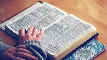 Women of the Word: Reading the Bible for Ourselves