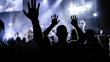 How Does a ‘Man’s Man’ Sing to a ‘Beautiful’ Jesus?