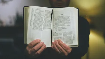 A Short History of Bible Clutter