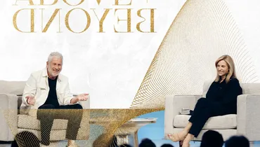 Living and Giving in the Above + Beyond - Louie Giglio + Allison Dukes
