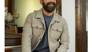 Episode 1126: Drew Holcomb