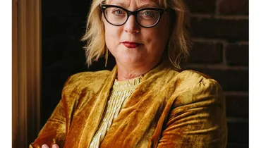 Episode 968: Karen Swallow Prior