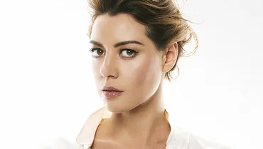 Episode 602: Behind the Scenes of the Aubrey Plaza Issue