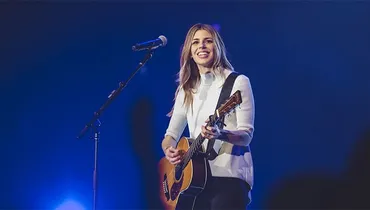 Episode 588: Brooke Fraser