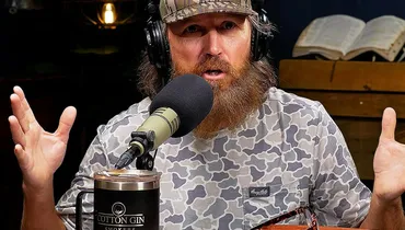 Ep 1403 | Jase’s Security Gets Breached—and Phil’s Old Response Suddenly Makes Perfect Sense