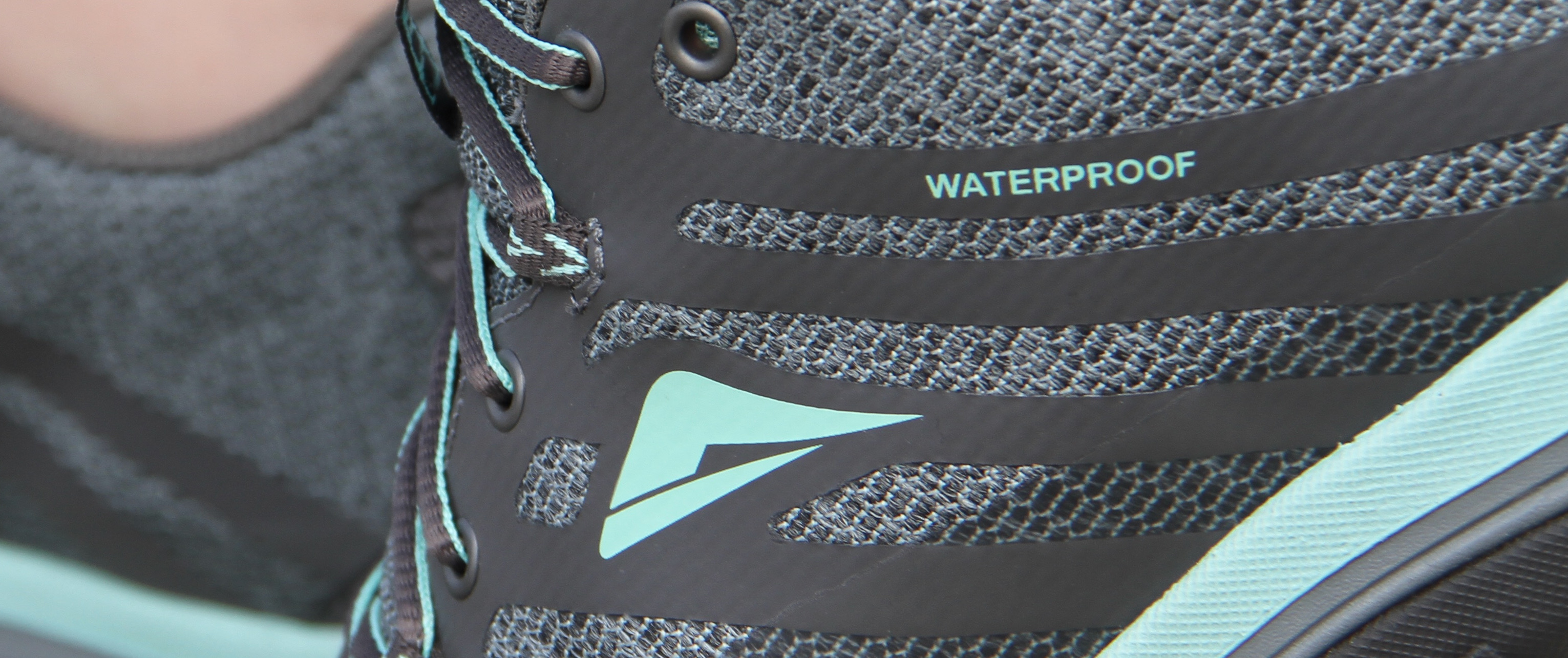 Waterproof hiking shoes