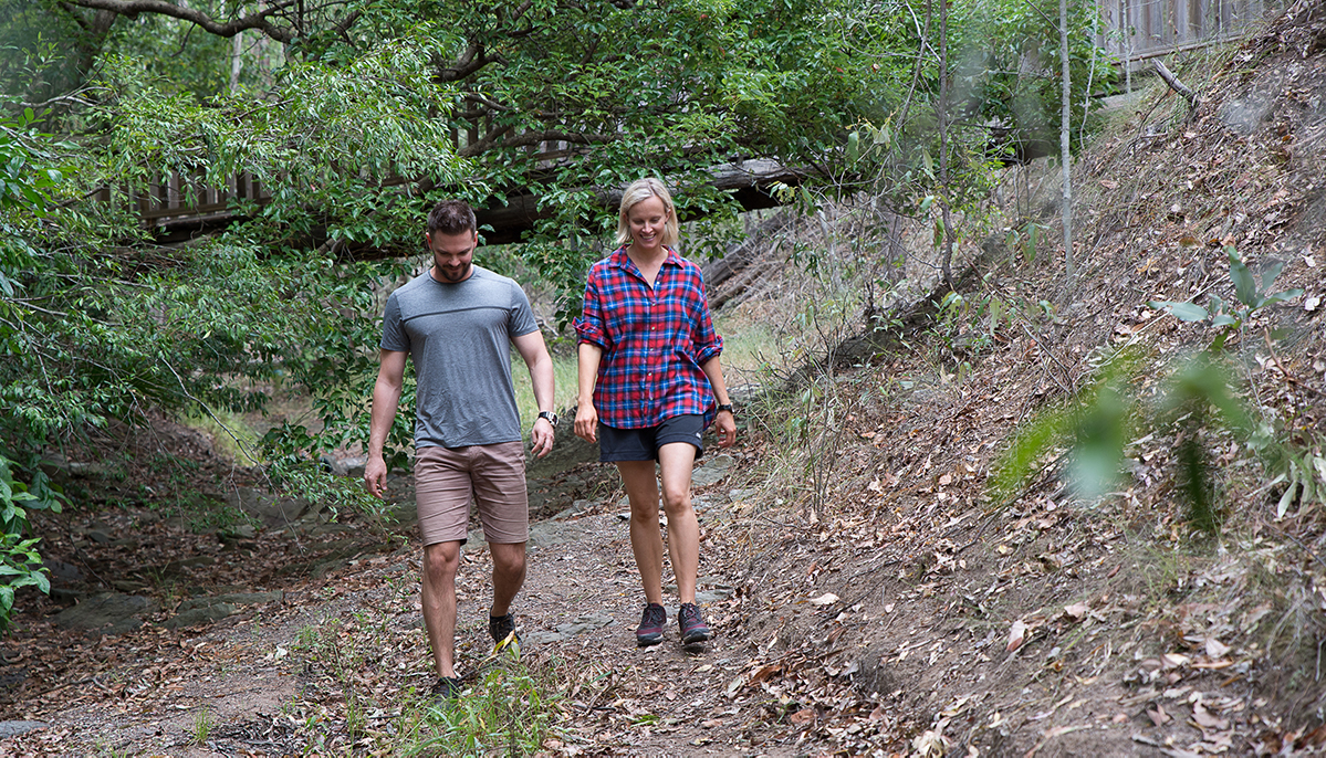 Arch support hiking shoes