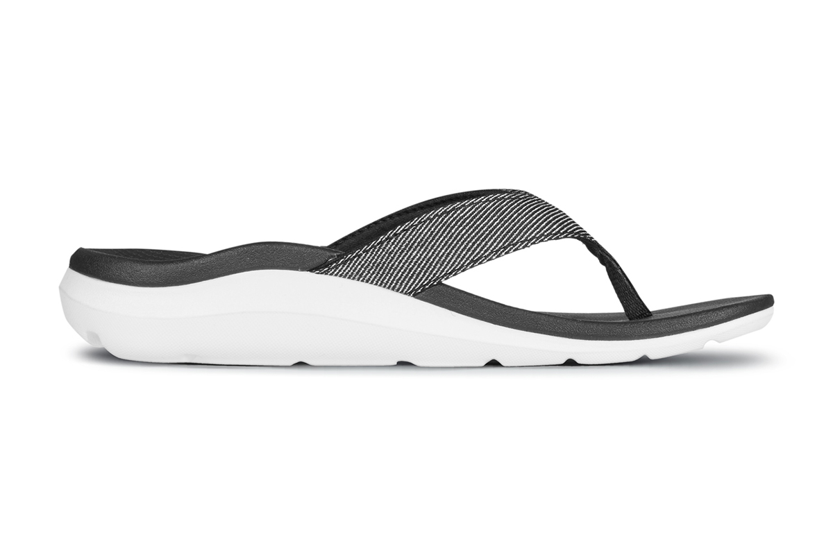 Groove Sport Black/White (Female/Senior) - Sandals - Ascent Footwear