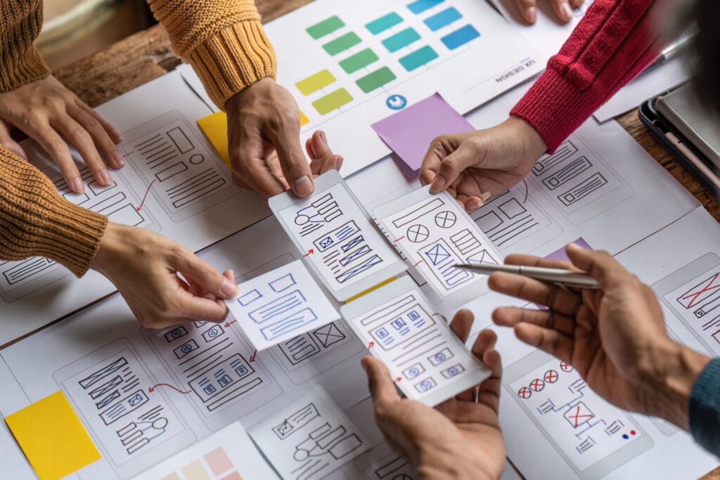 UX Design in der Zukunft: Einfluss auf Kundenbindung & Conversion 2 group of ux designer