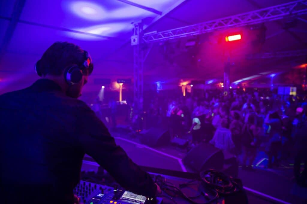 DJ 80er Jahre Betriebs sommerfest eventagentur frankfurt formwandler events