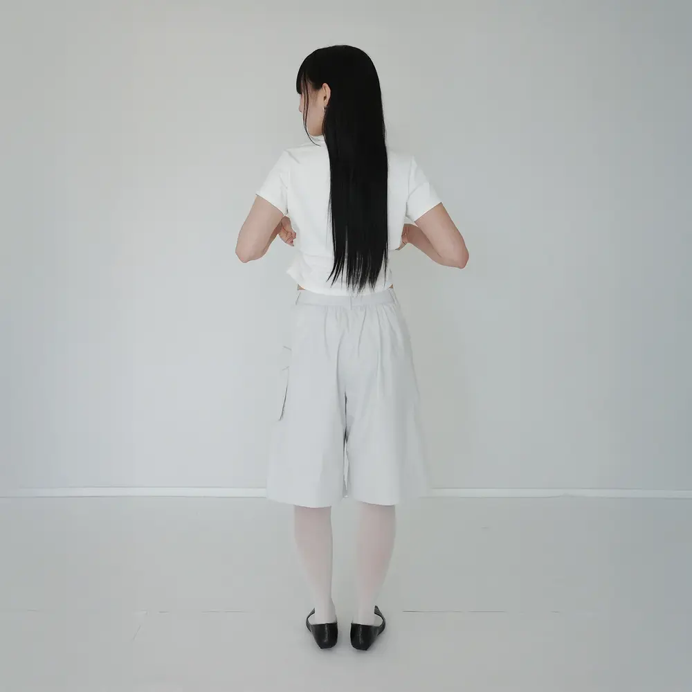 「eseoe（イソイ）」が60%に新登場！ 曲線美と抑制の美学が光るユニセックスモードブランド