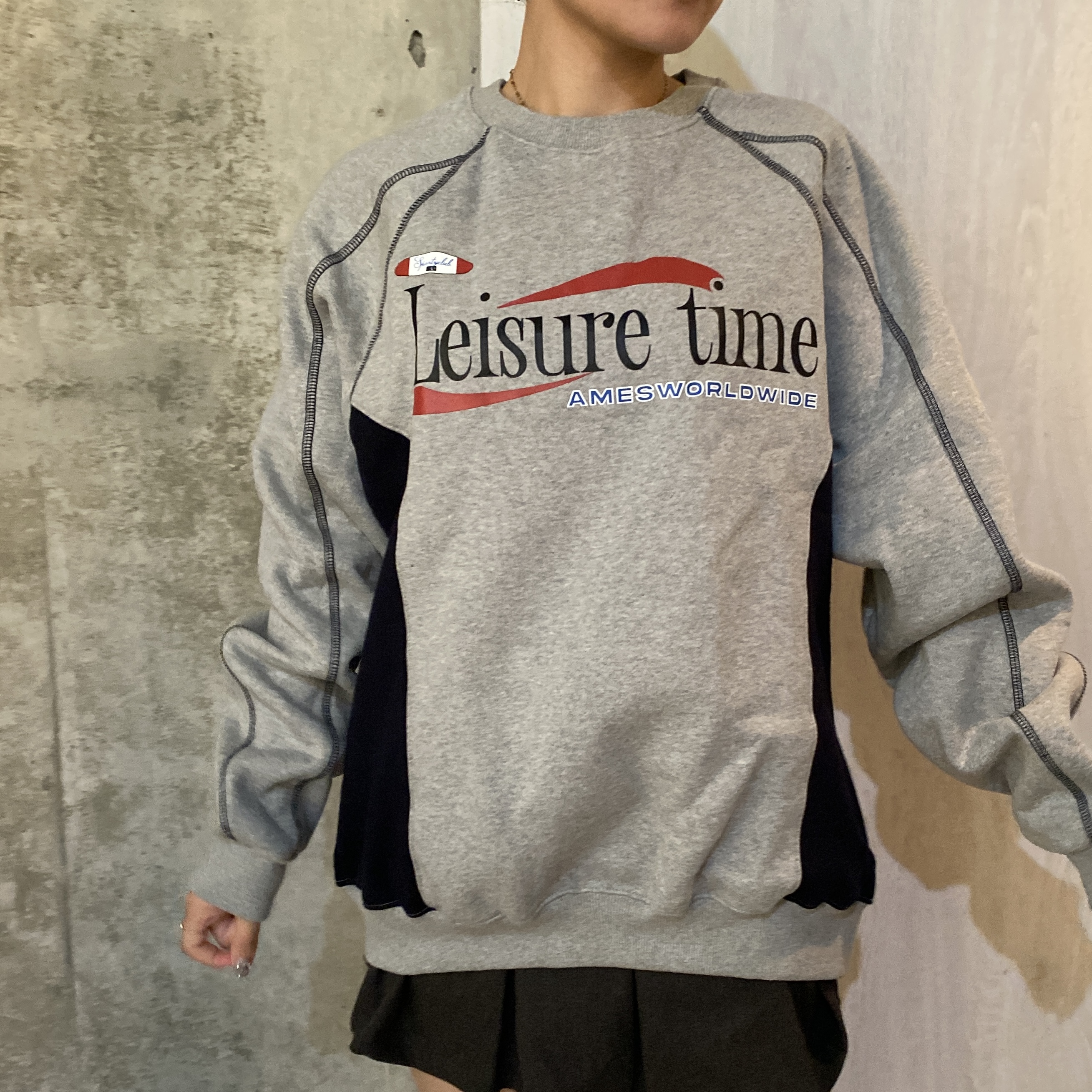 レジャータイムロゴスウェットシャツ / LEISURE TIME LOGO SWEATSHIRT