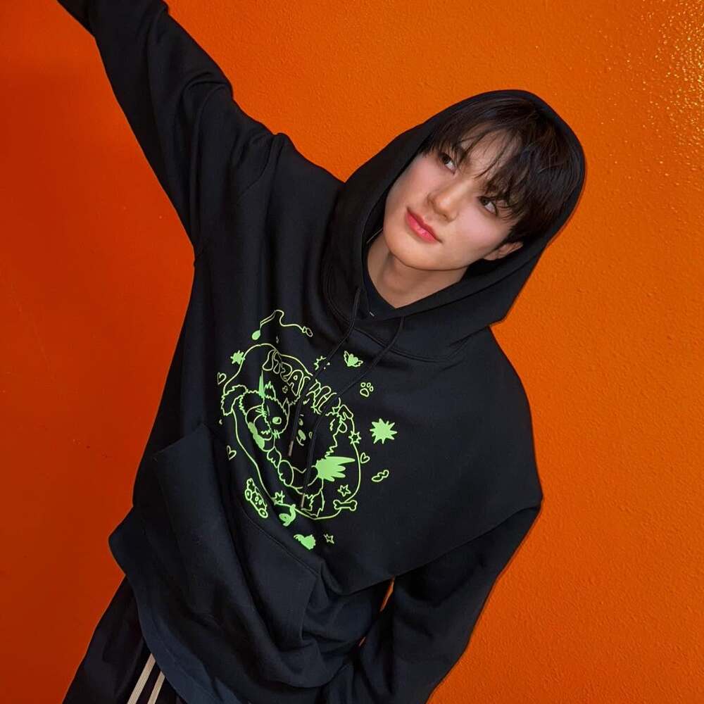 【NCT JENO着用】ITZAVIBEのパーカー！