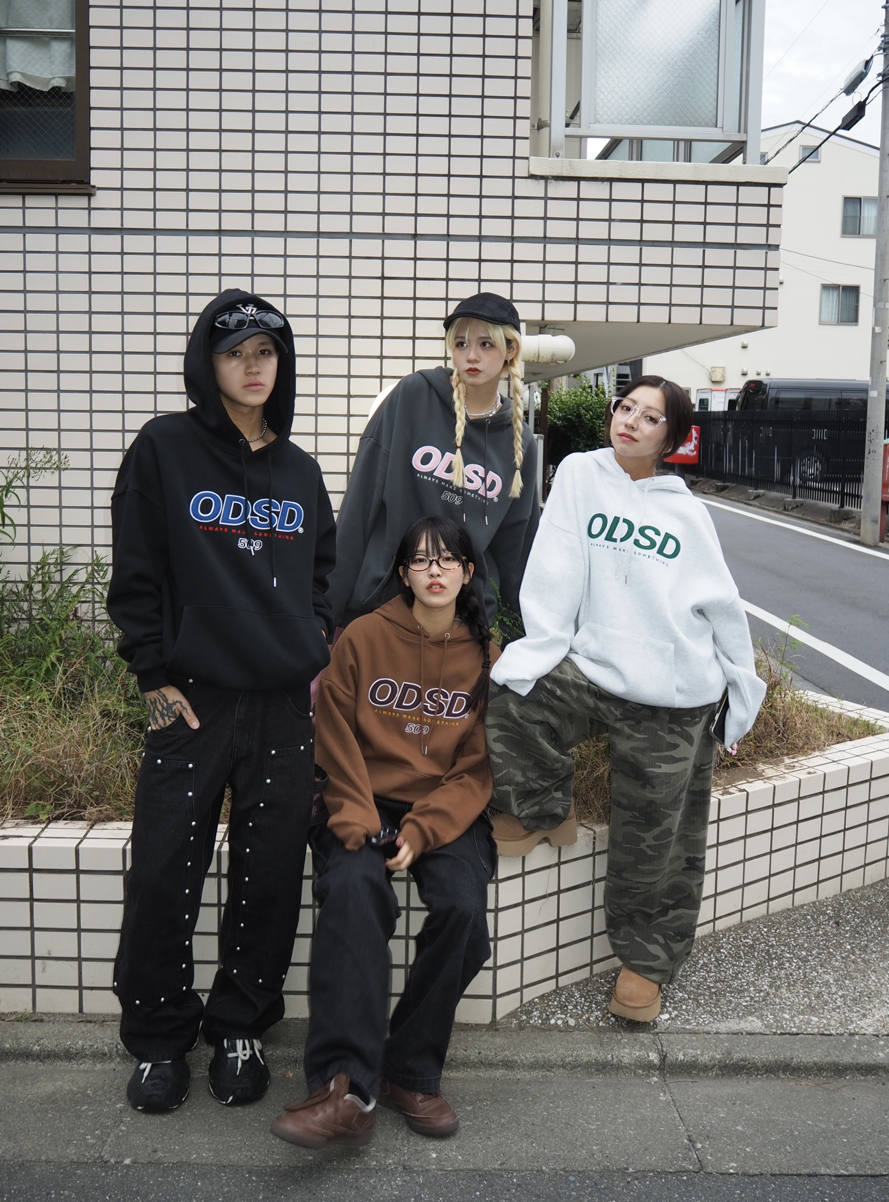 トップス Xogul studio eyeleted logo hoodie navy Xogul studio eyeleted logo hoodie navy - メルカリ