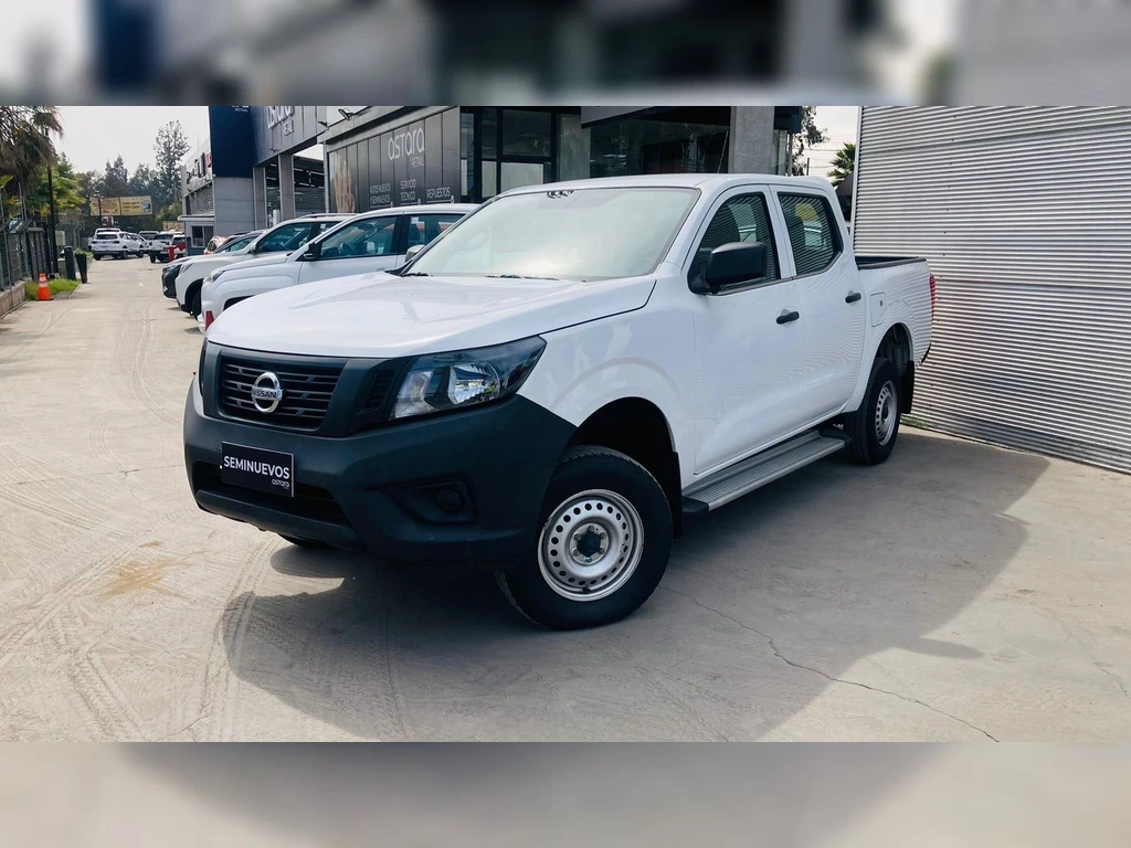 NISSAN NP300