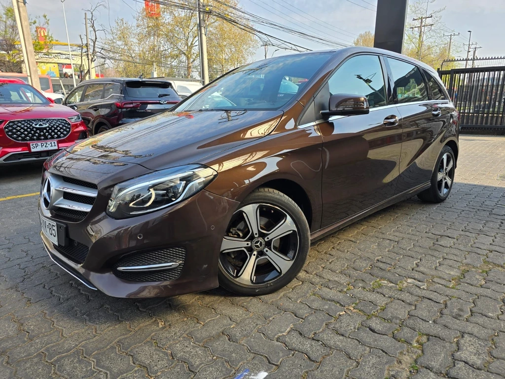 MERCEDES-BENZ B 200