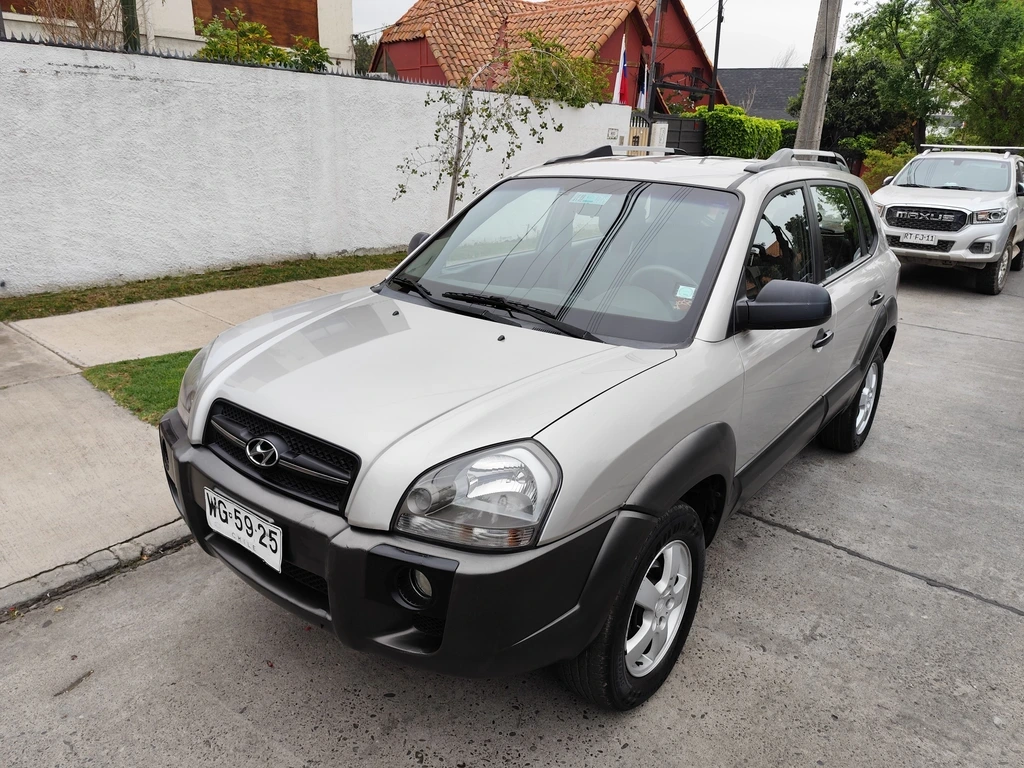 HYUNDAI TUCSON