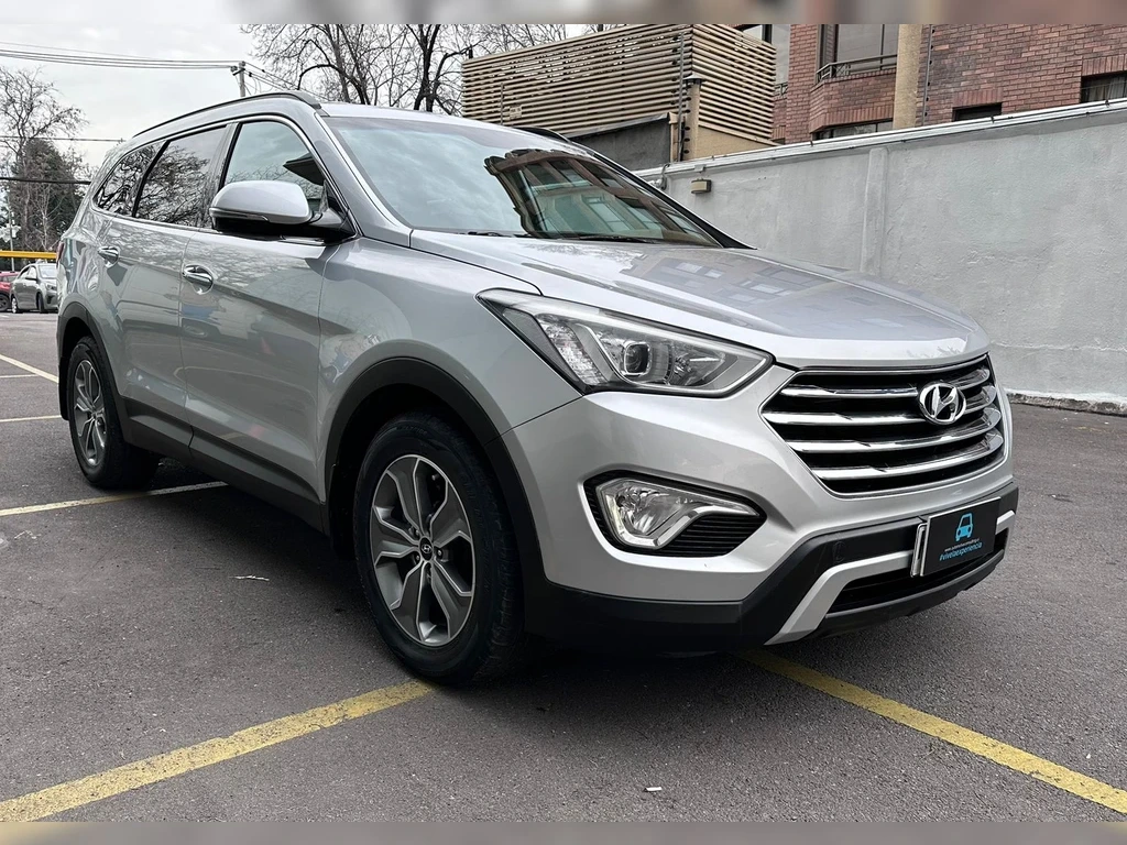 HYUNDAI GRAND SANTA FE