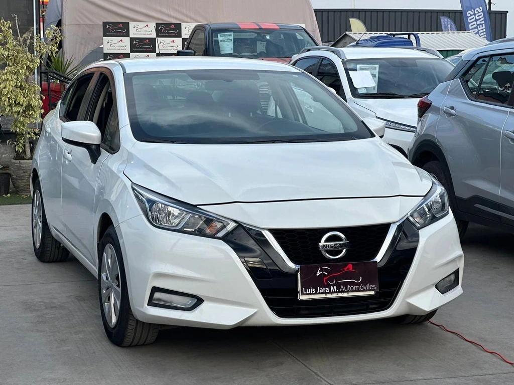 NISSAN VERSA