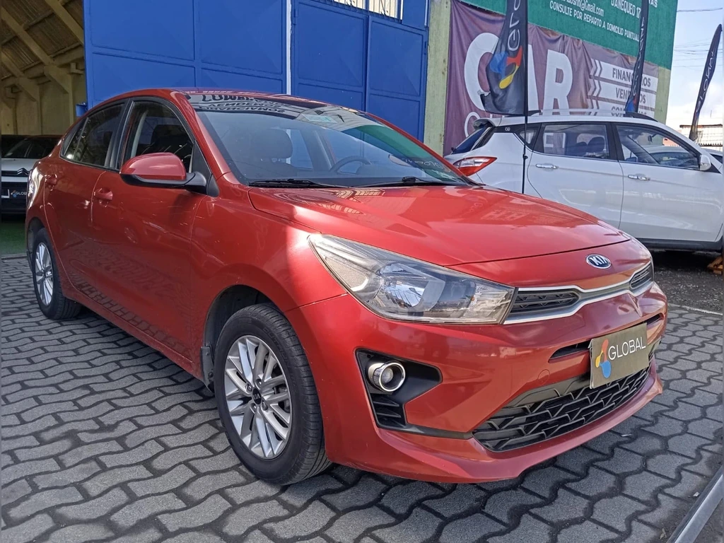 KIA RIO 4