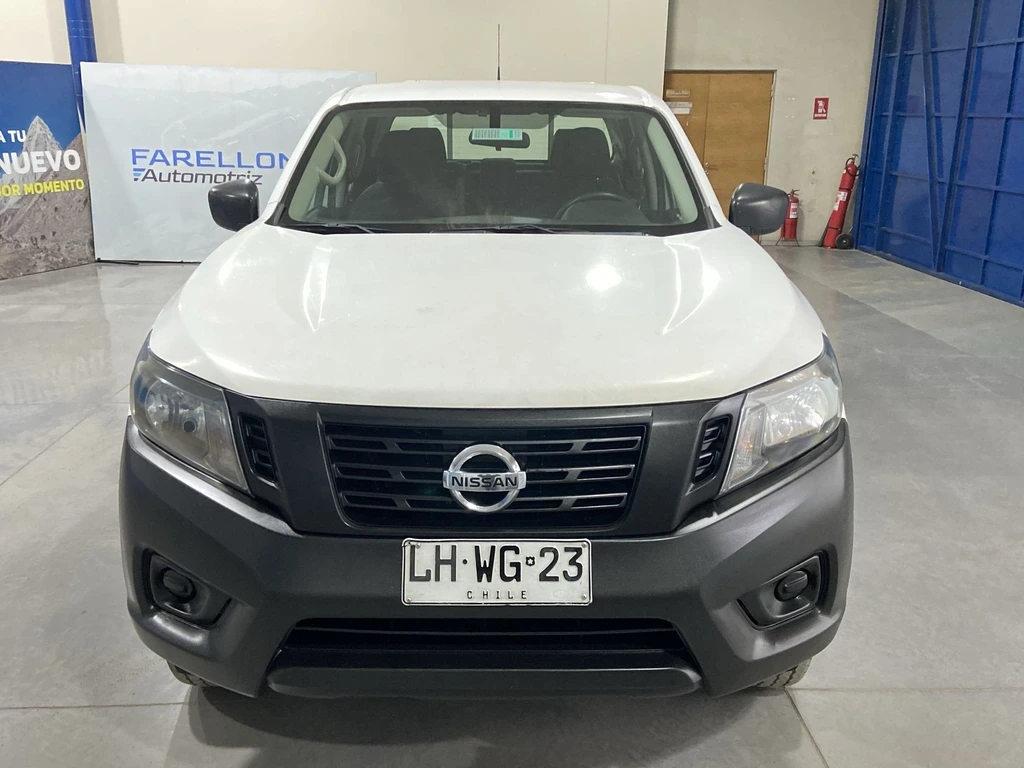 NISSAN NP300