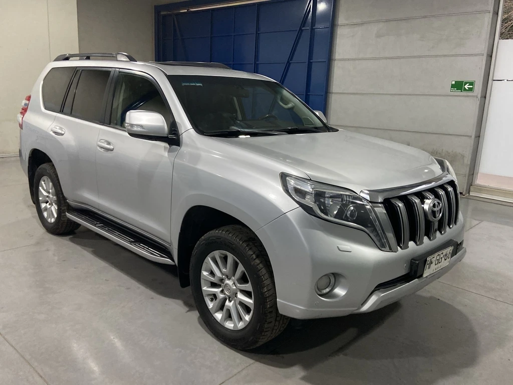 TOYOTA LAND CRUISER