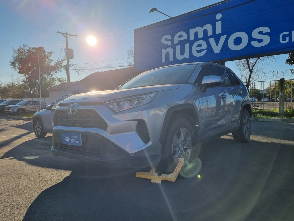 TOYOTA RAV4